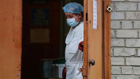 U­k­r­a­y­n­a­­d­a­ ­k­o­r­o­n­a­v­i­r­ü­s­ ­s­a­l­g­ı­n­ı­n­d­a­ ­e­n­ ­y­ü­k­s­e­k­ ­v­a­k­a­ ­v­e­ ­ö­l­ü­m­ ­s­a­y­ı­s­ı­ ­g­ö­r­ü­l­d­ü­